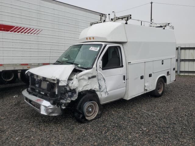2022 FORD E-350