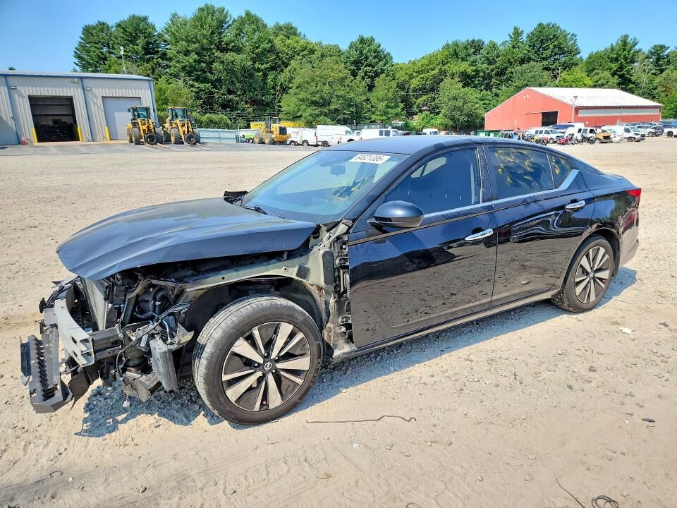 2022 NISSAN Altima