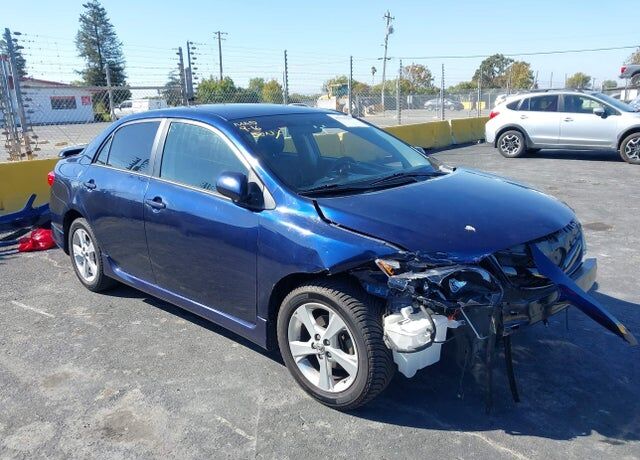2013 TOYOTA Corolla