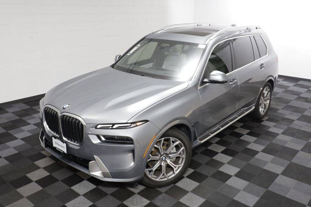 2023 BMW X7