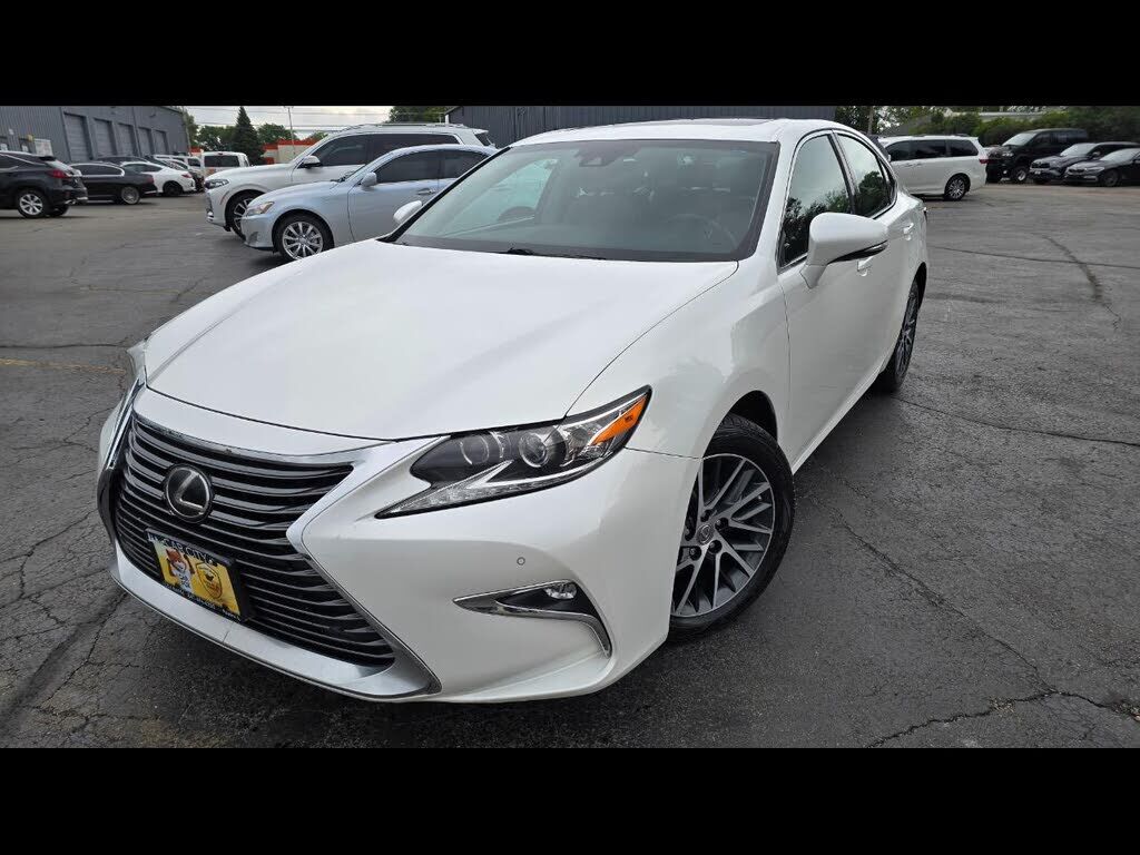 2017 LEXUS ES