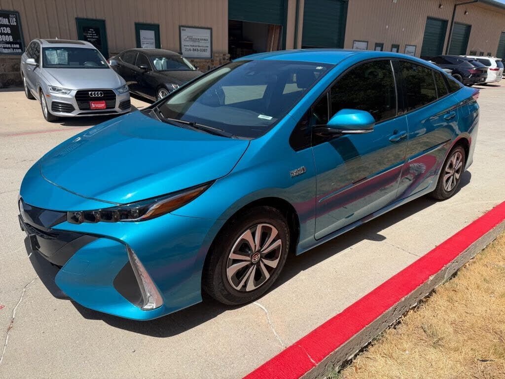 2018 TOYOTA Prius