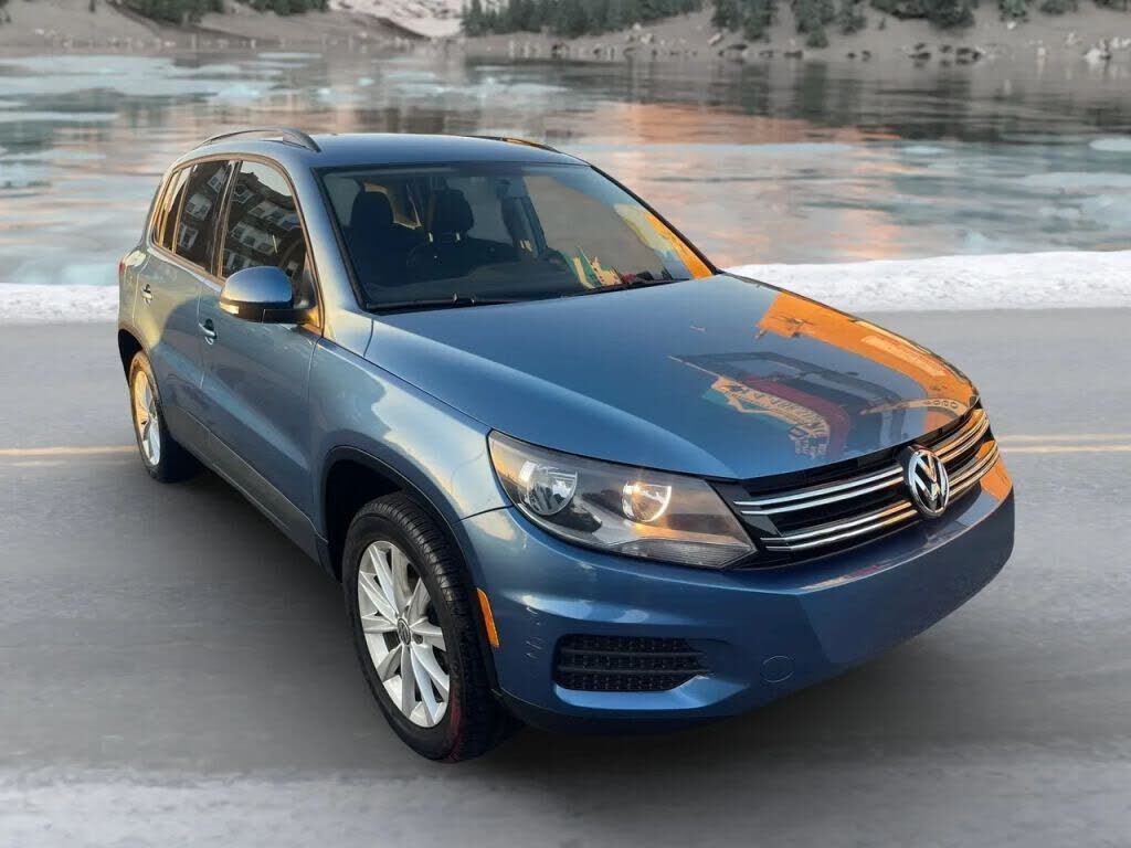 2017 VOLKSWAGEN Tiguan