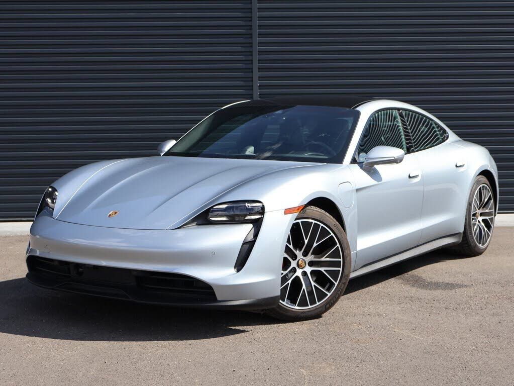 2024 PORSCHE Taycan