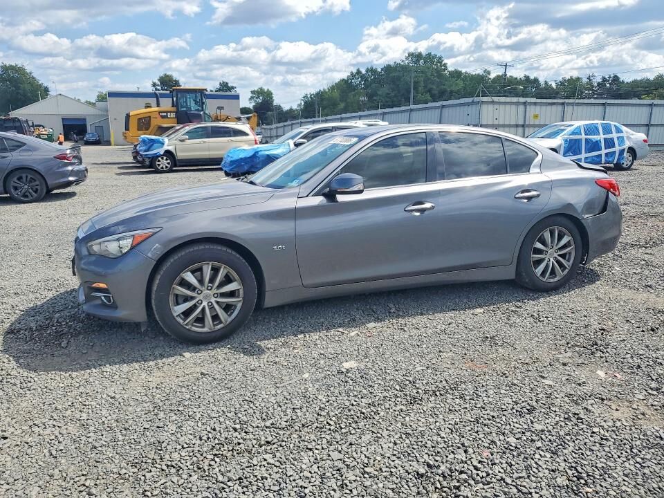 2016 INFINITI Q50