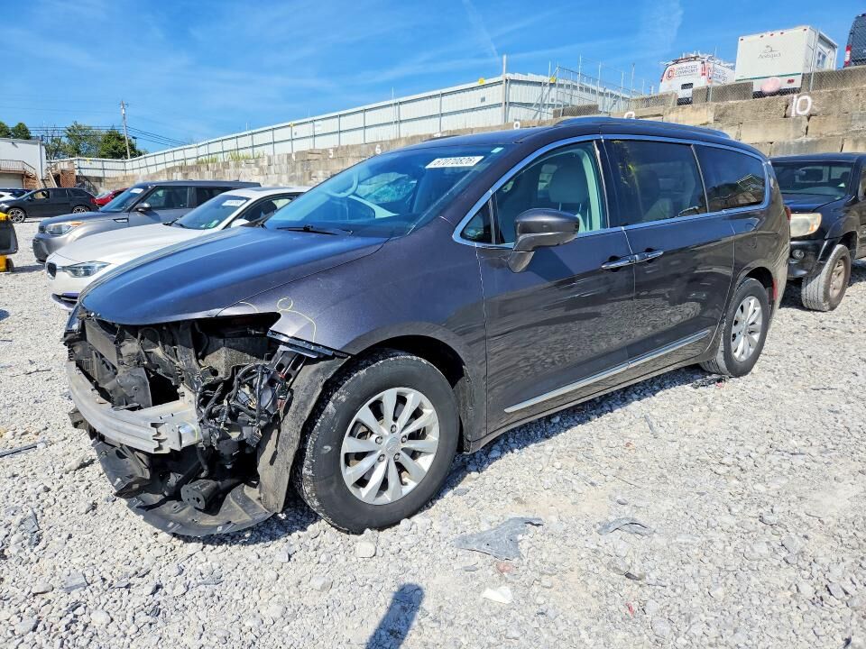 2018 CHRYSLER Pacifica