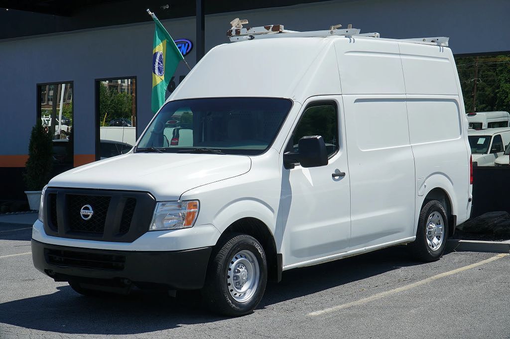 2016 NISSAN NV