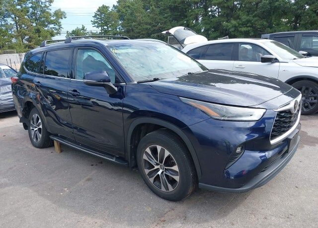 2021 TOYOTA Highlander