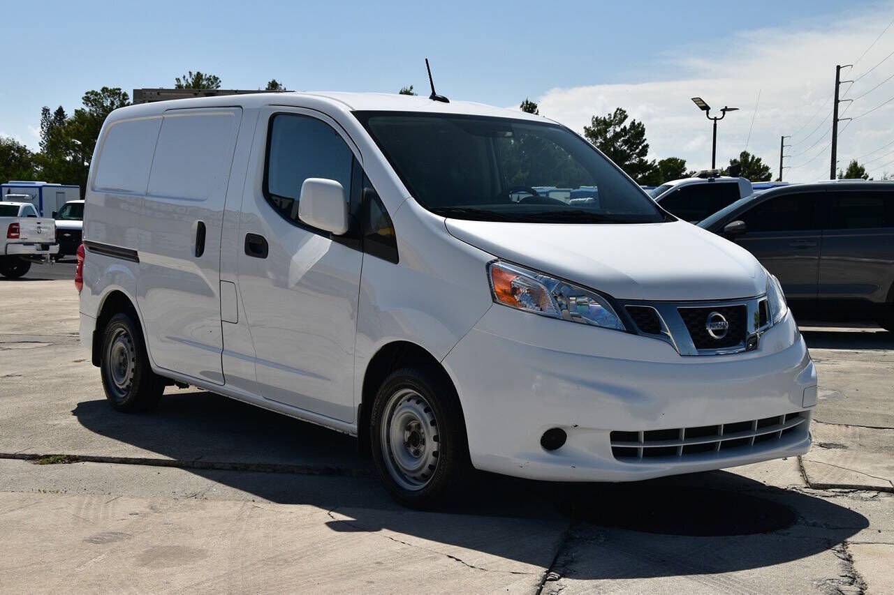 2018 NISSAN NV200