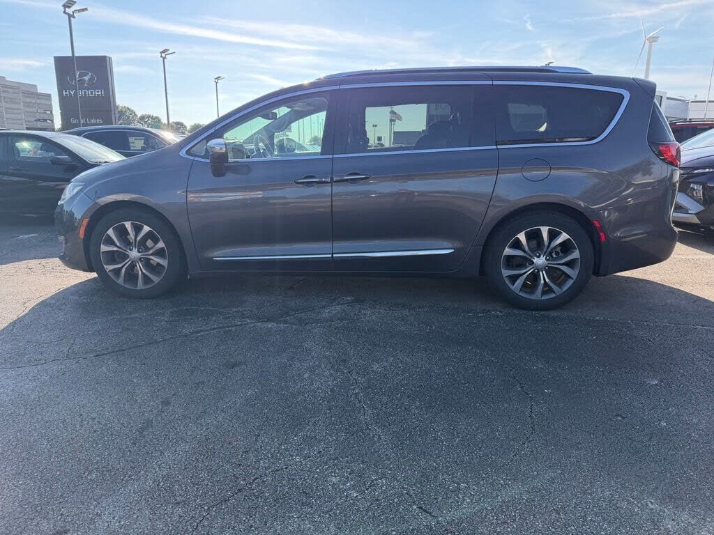 2017 CHRYSLER Pacifica