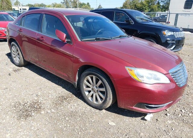 2013 CHRYSLER 200