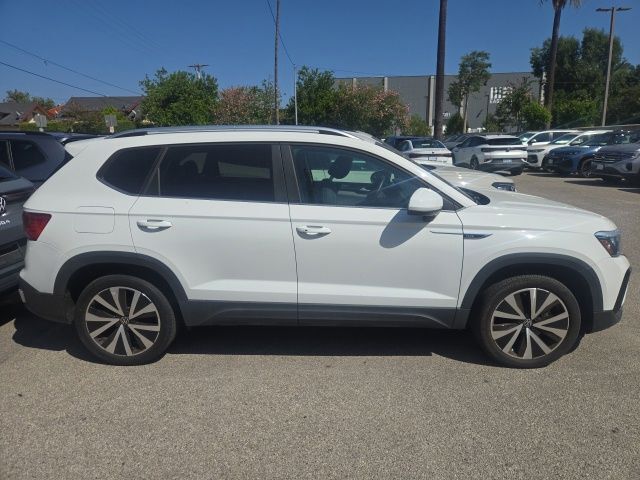 2023 VOLKSWAGEN Taos