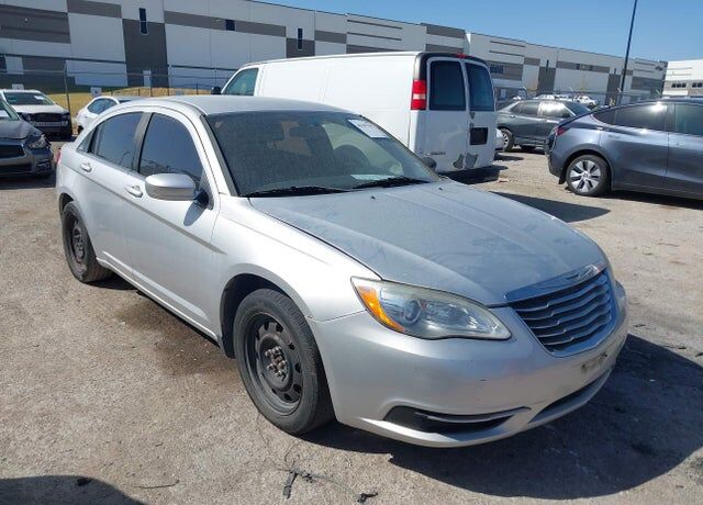 2012 CHRYSLER 200