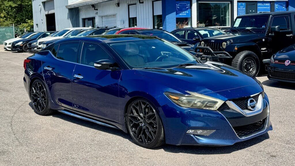 2017 NISSAN Maxima