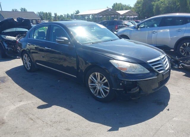 2011 HYUNDAI Genesis