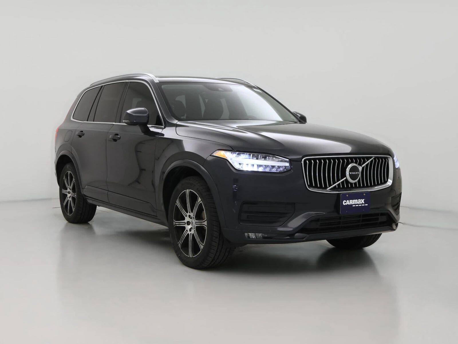 2022 VOLVO XC90