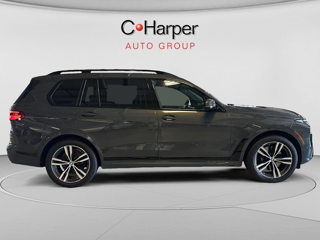 2023 BMW X7