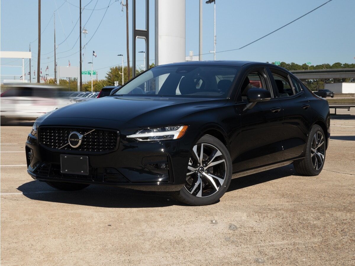 2023 VOLVO S60