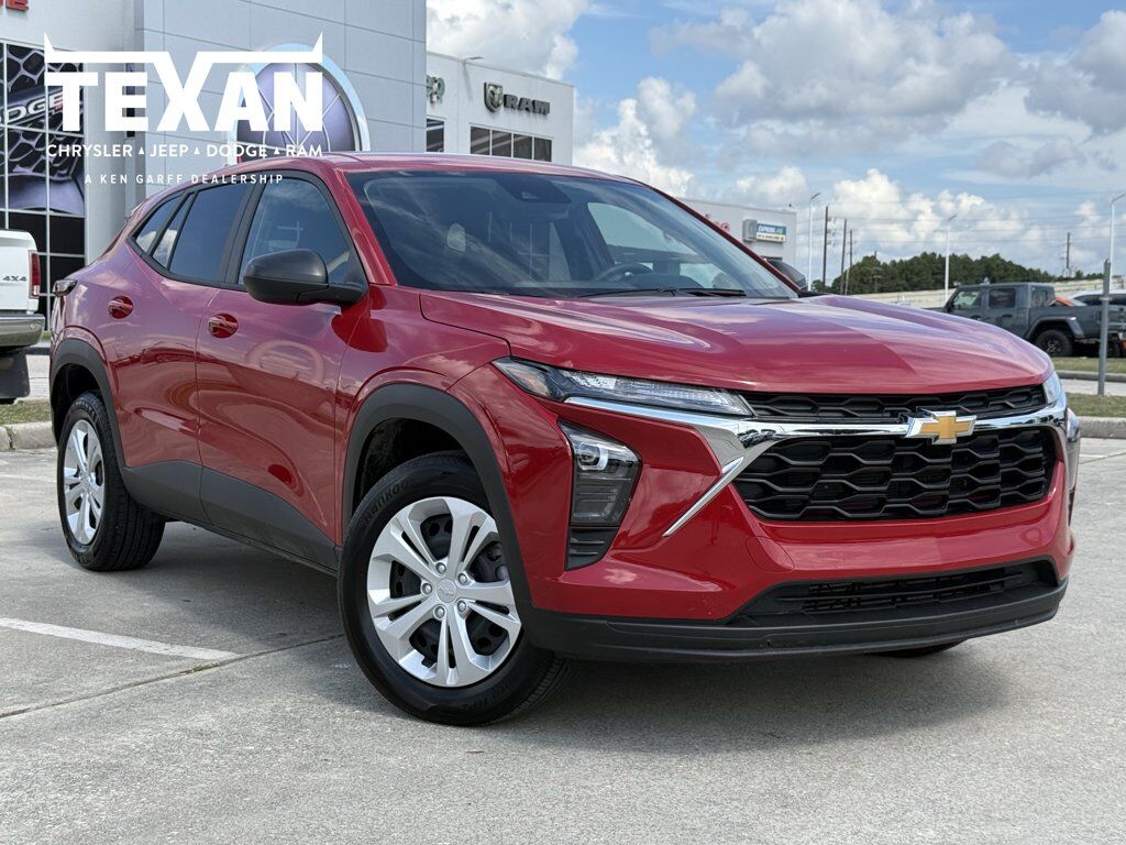 2026 CHEVROLET Trax