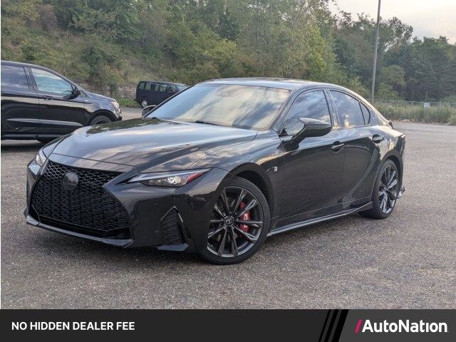 2022 LEXUS IS