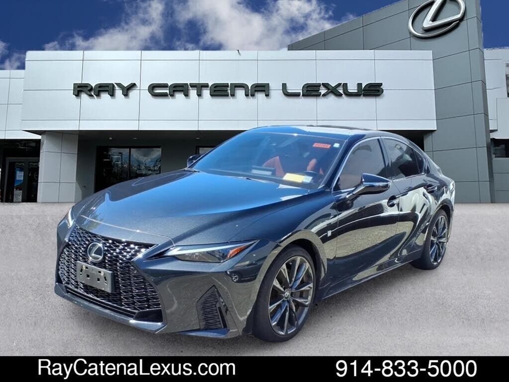 2023 LEXUS IS