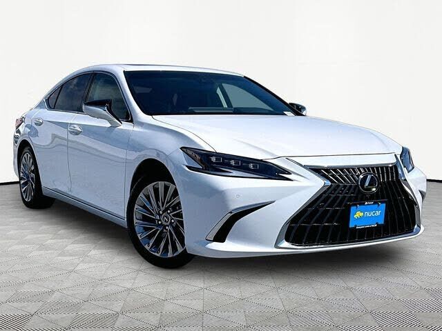 2025 LEXUS ES