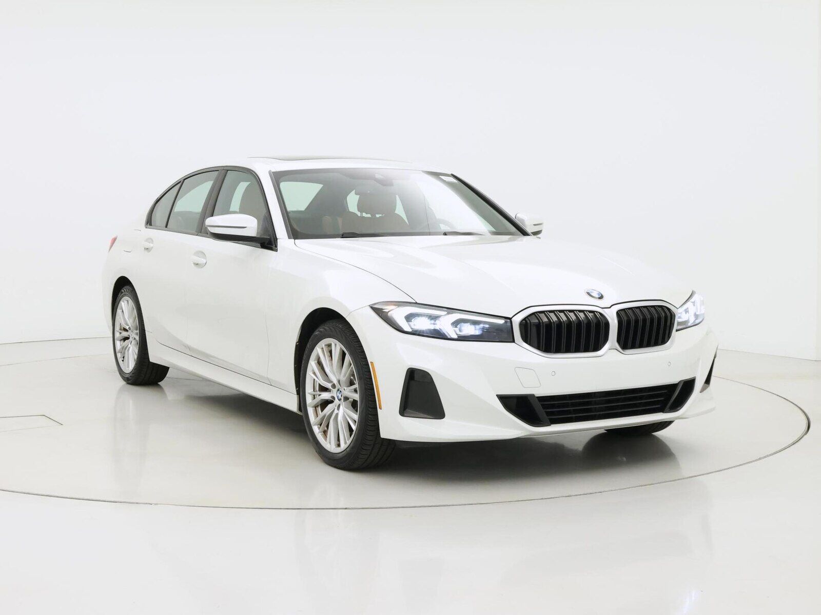 2023 BMW 330i