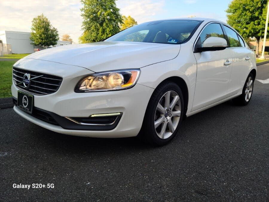2016 VOLVO S60