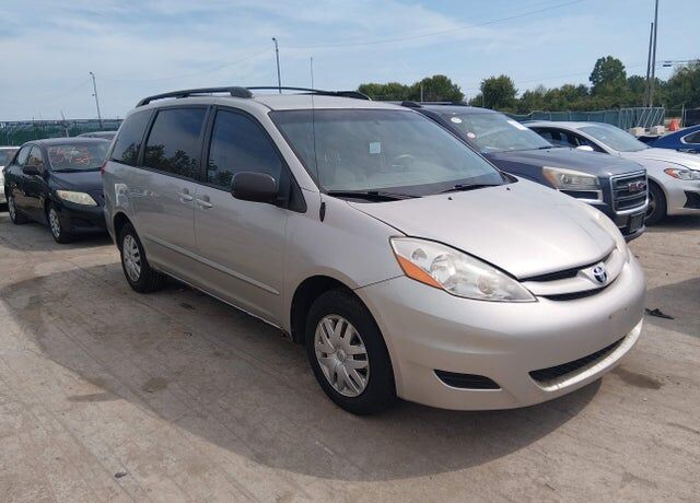 2008 TOYOTA Sienna