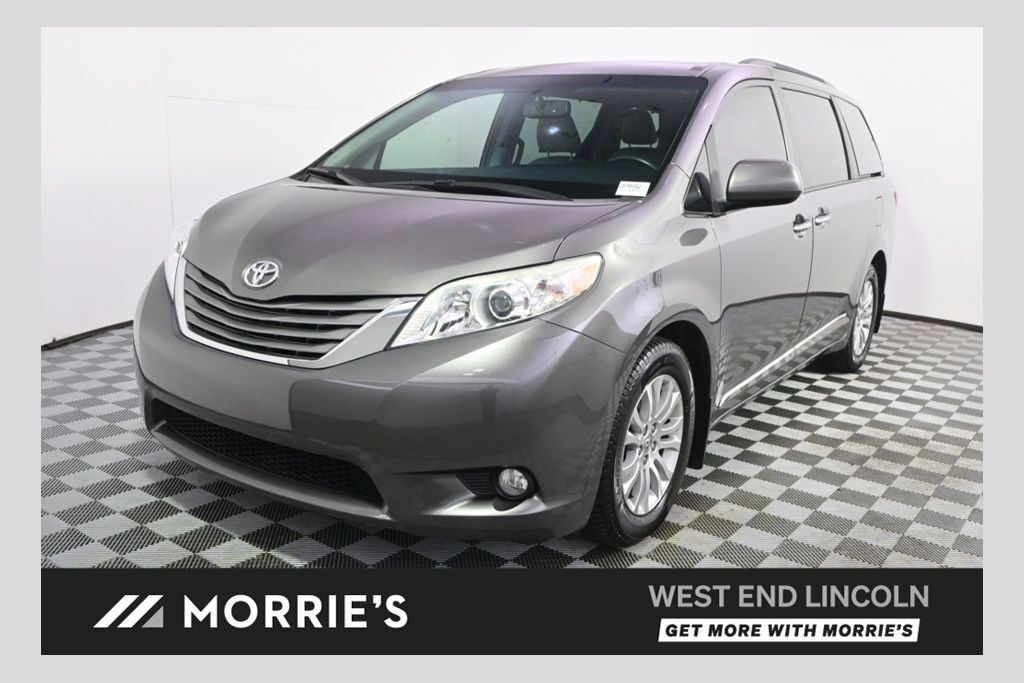 2016 TOYOTA Sienna