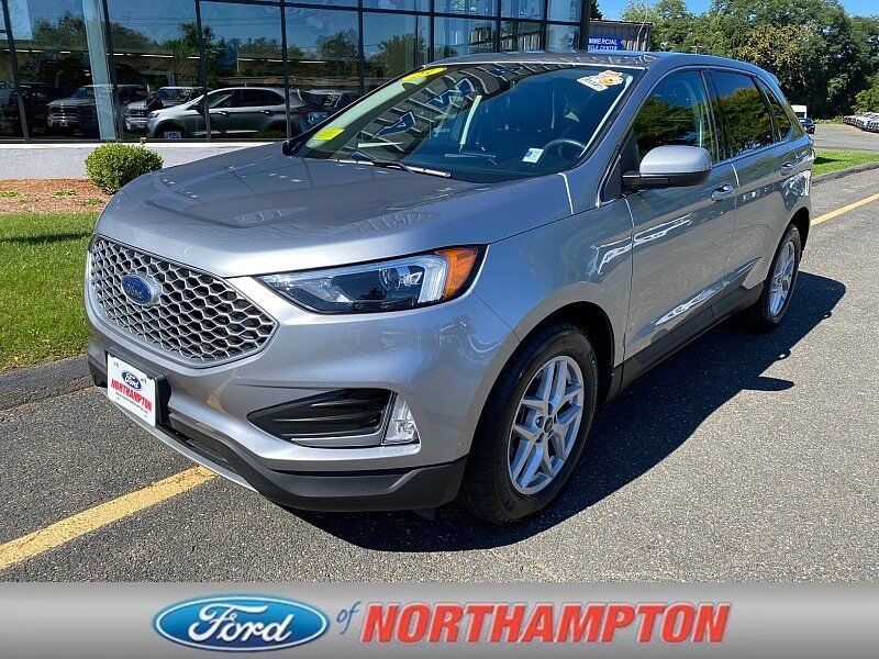 2023 FORD Edge