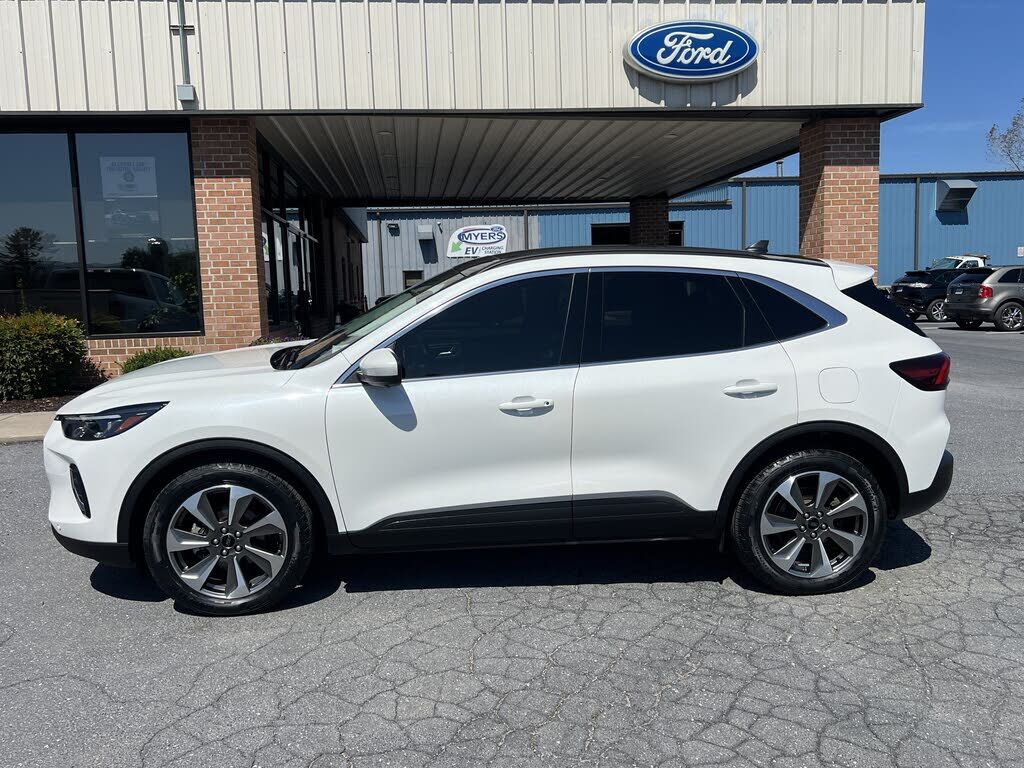 2023 FORD Escape