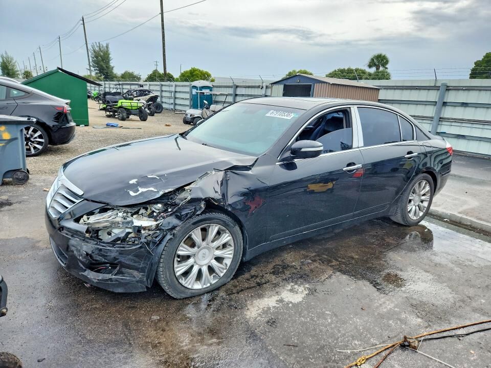 2010 HYUNDAI Genesis