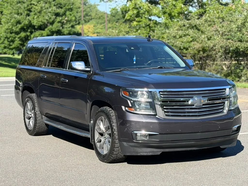 2017 CHEVROLET Suburban