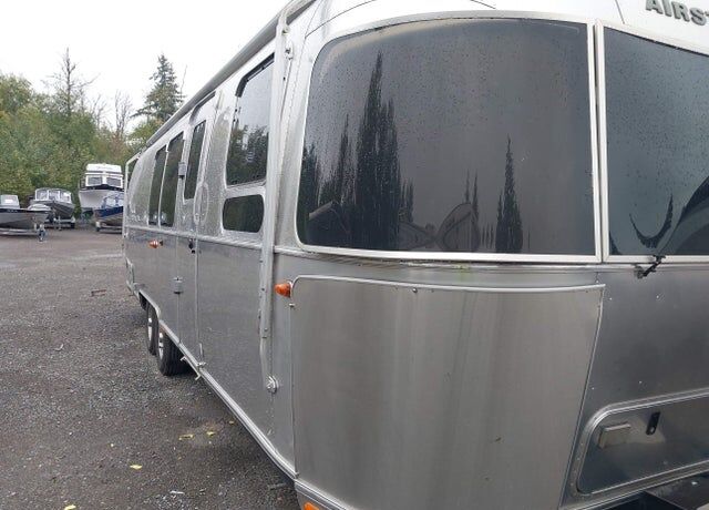 2022 AIRSTREAM Flying Cloud