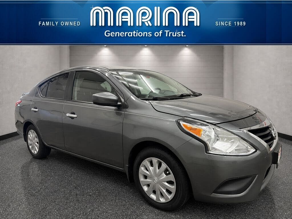 2017 NISSAN Versa