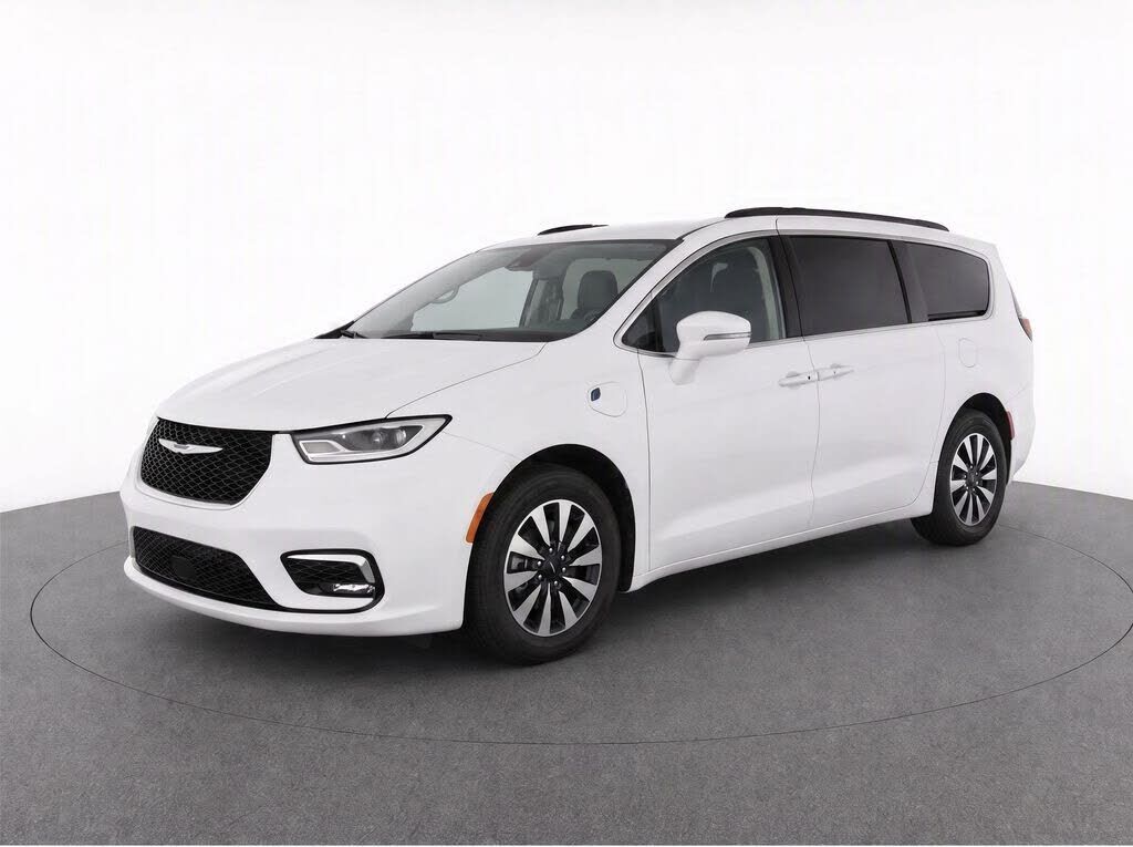 2022 CHRYSLER Pacifica