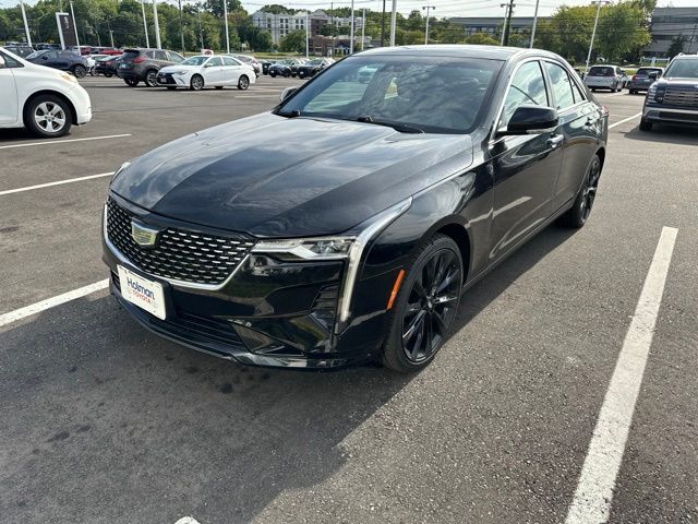 2022 CADILLAC CT4