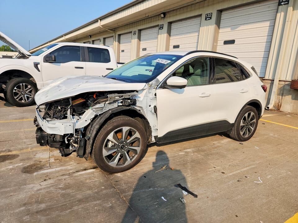 2024 FORD Escape