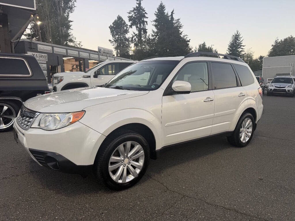 2011 SUBARU Forester