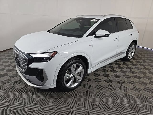 2023 AUDI Q4