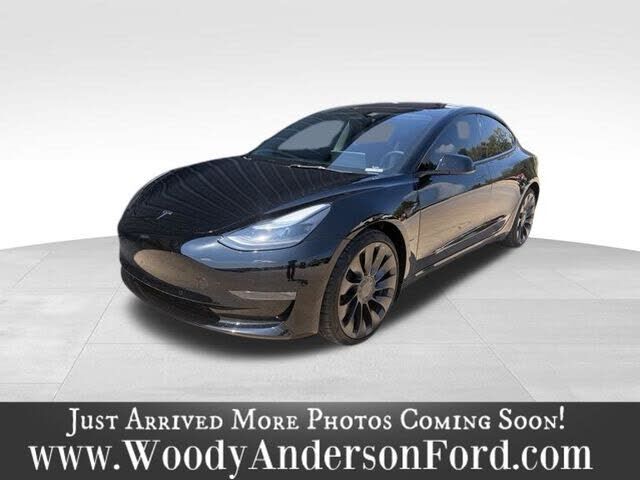 2022 TESLA Model 3