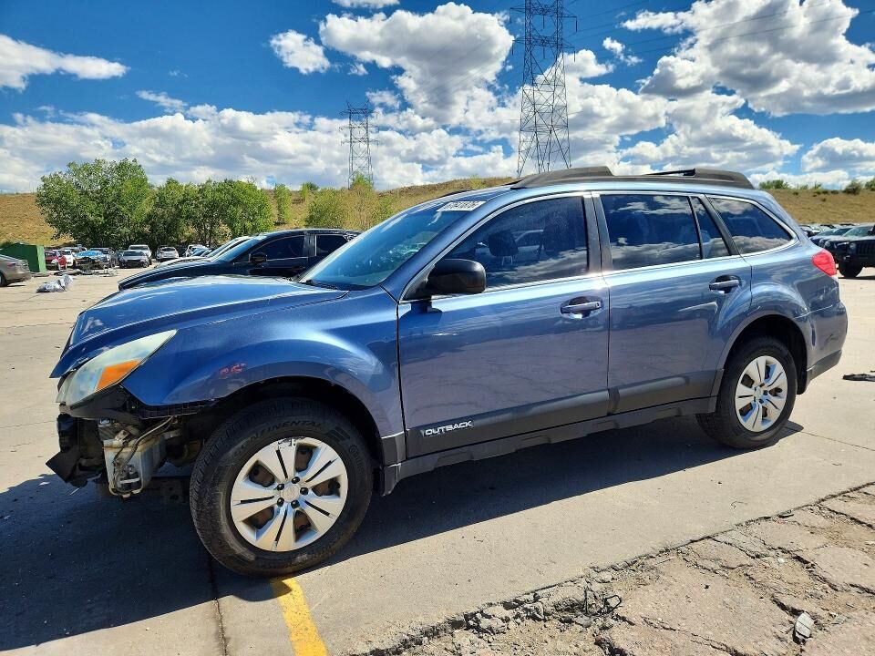 2013 SUBARU Outback