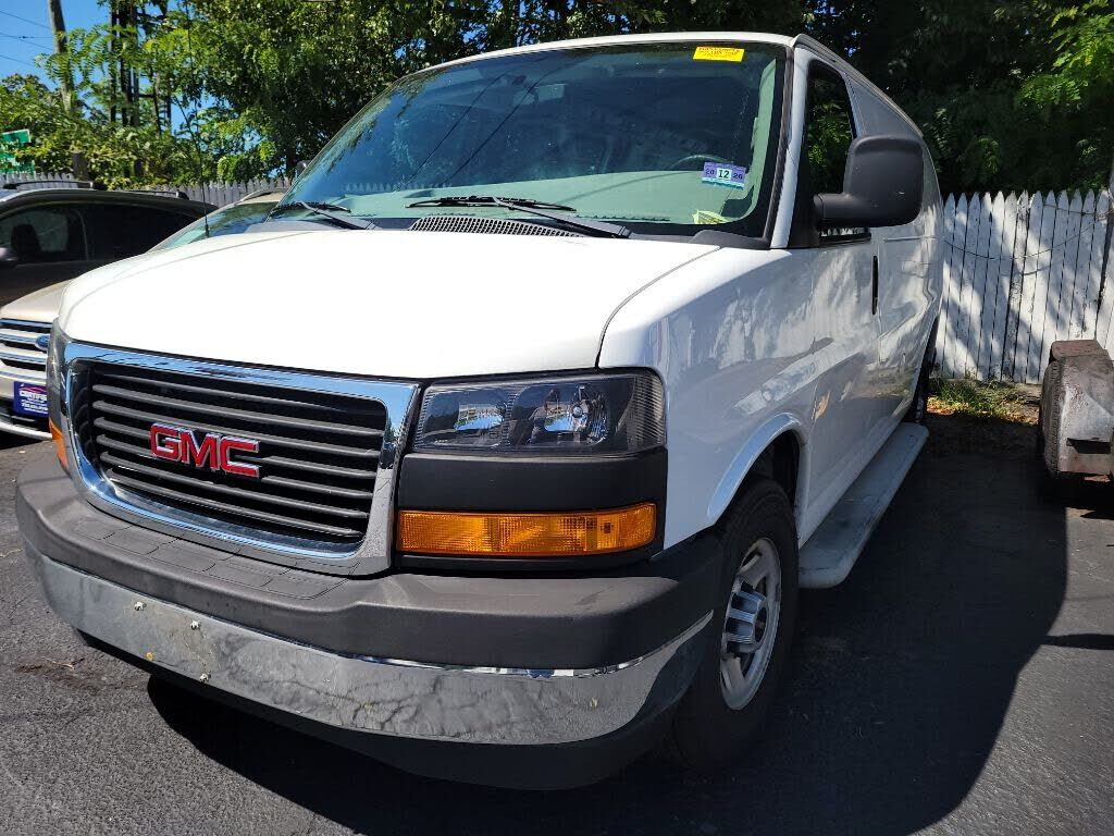 2017 GMC Savana