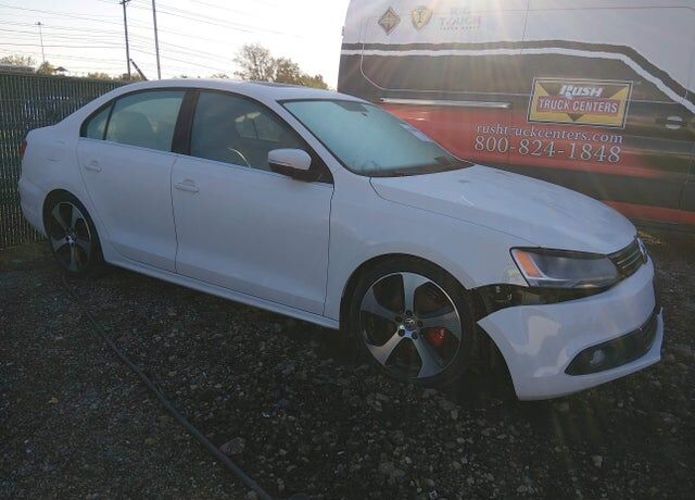 2011 VOLKSWAGEN Jetta