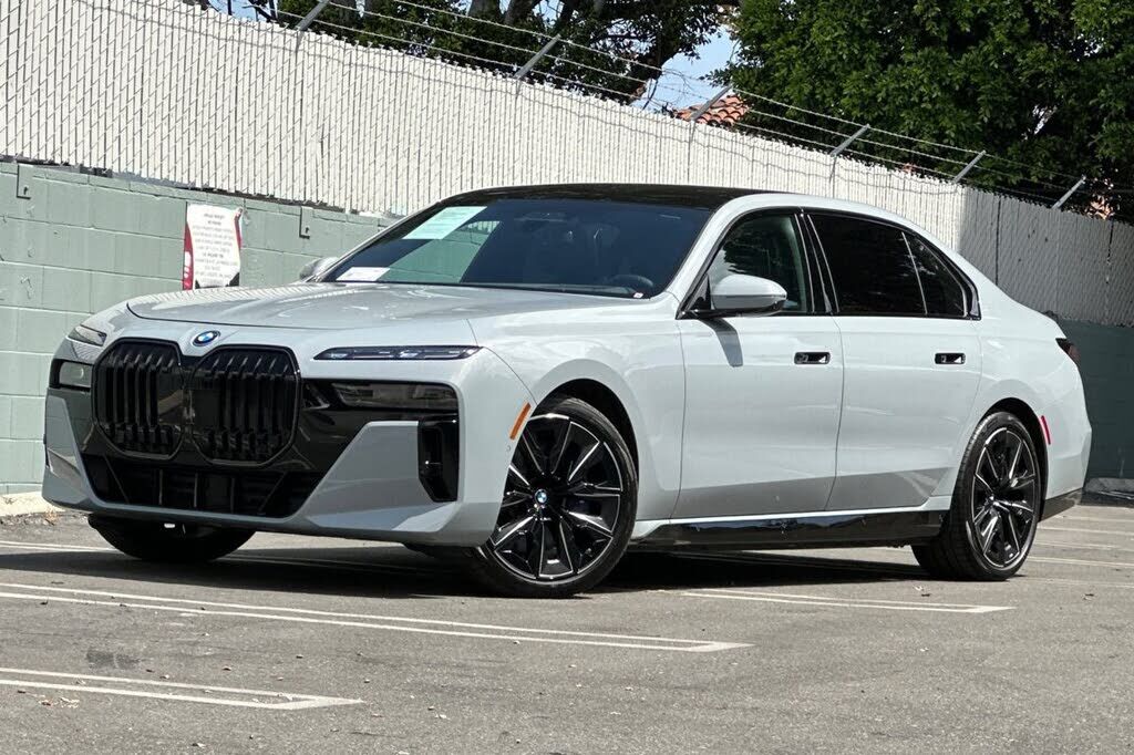 2025 BMW i7