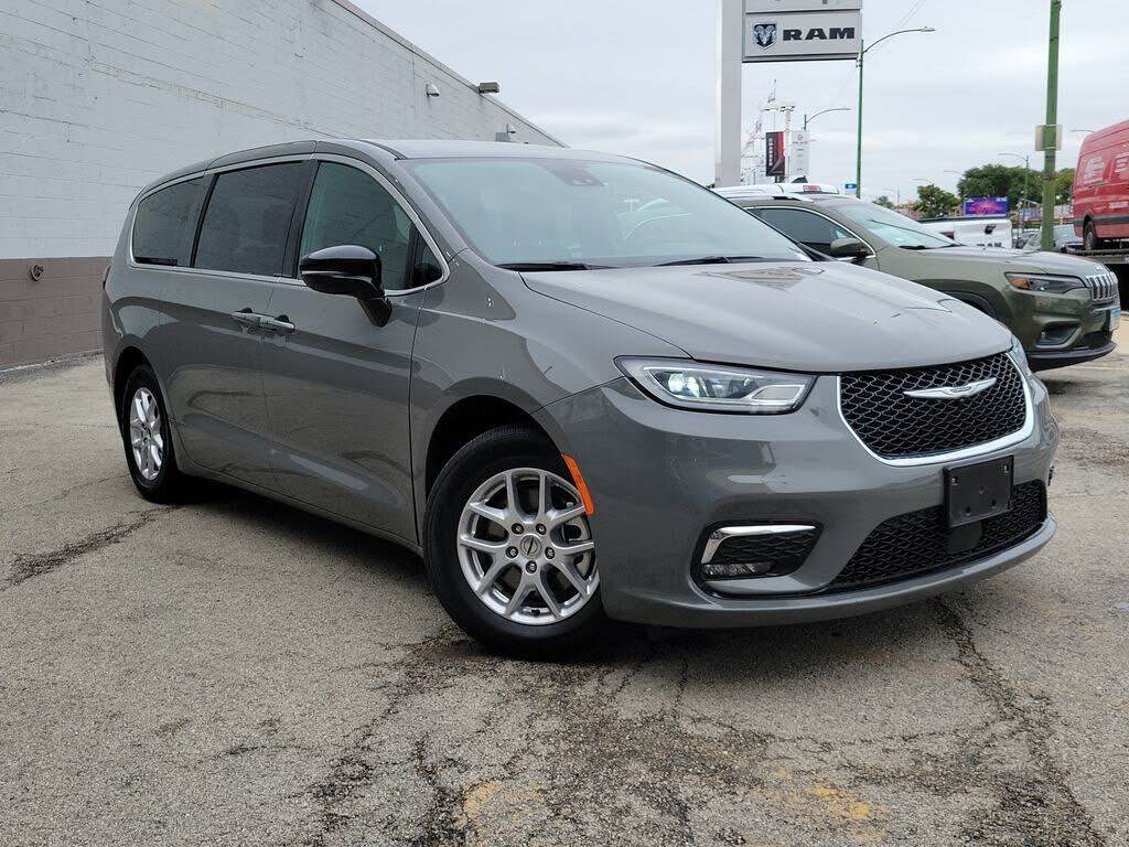 2025 CHRYSLER Pacifica