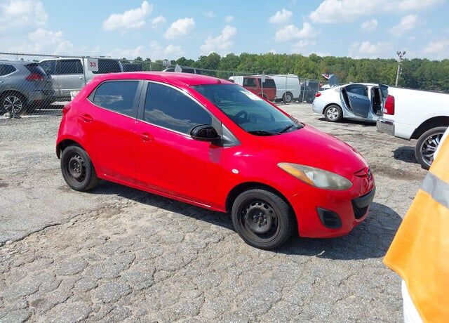 2014 MAZDA Mazda2