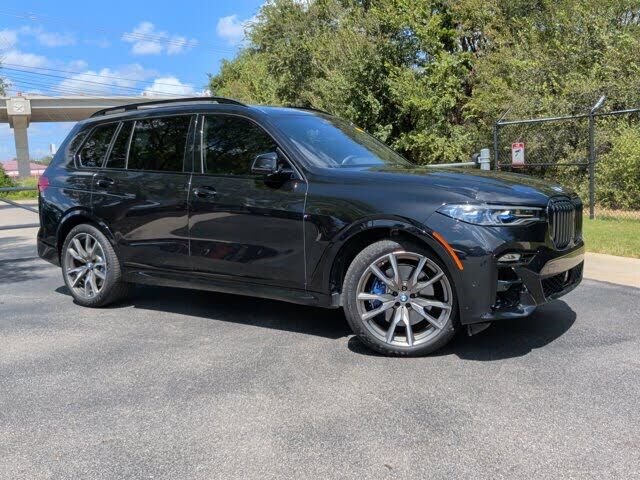 2022 BMW X7