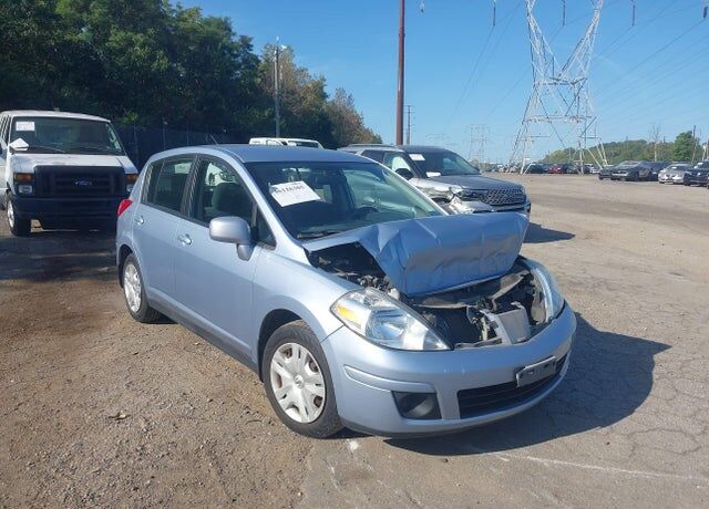 2011 NISSAN Versa